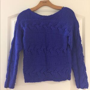 Bar III long-Sleeve Scoop-Neck Cable-knit Sweater.